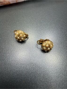 Vintage Tiny D’Orlan Pearl Clip Earrings #347SE